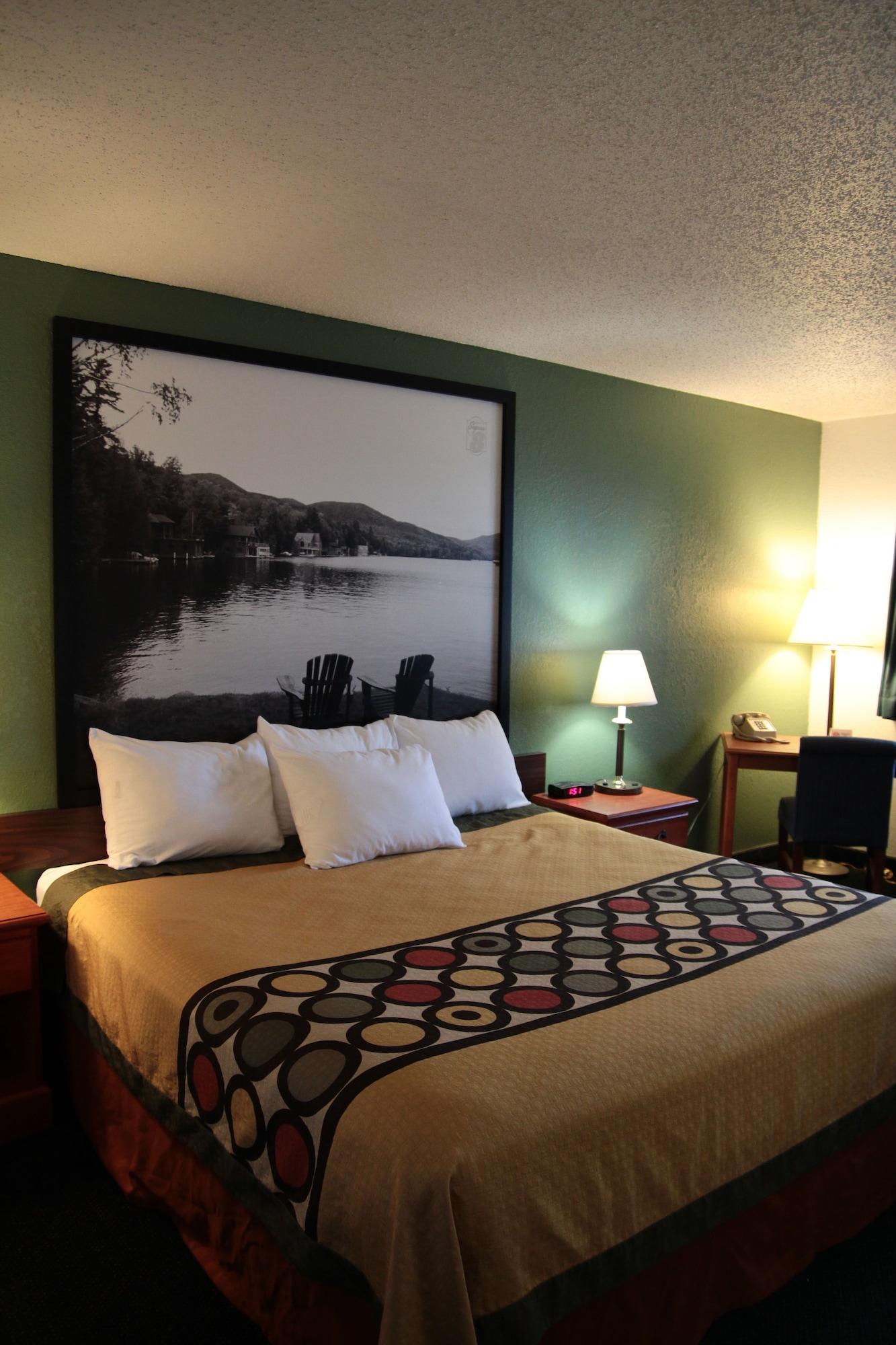 Super 8 By Wyndham Queensbury Glens Falls Exterior photo